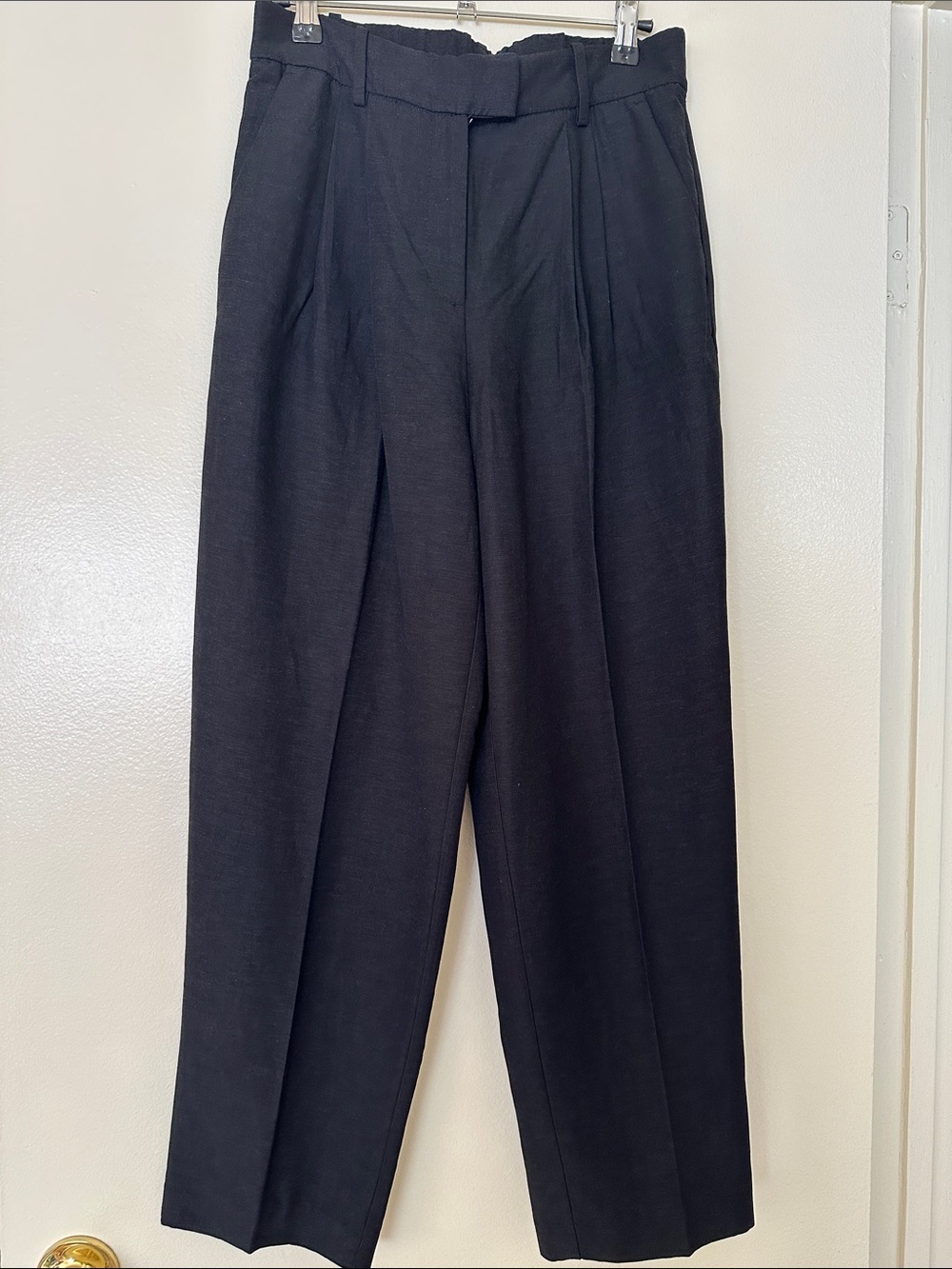 H&M Black High-Waist Pleated Trousers